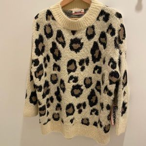 Great Leopard Print Sweater *NWT* Sz M/L 🐆
